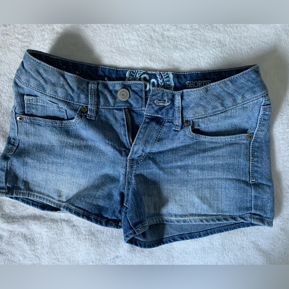 Medium wash jean shorts